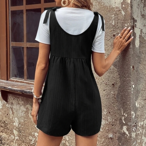Women Summer Short Rompers Sleeveless Scoop Neck Tie Shoulder Romper Without Tee - Picture 2 of 5